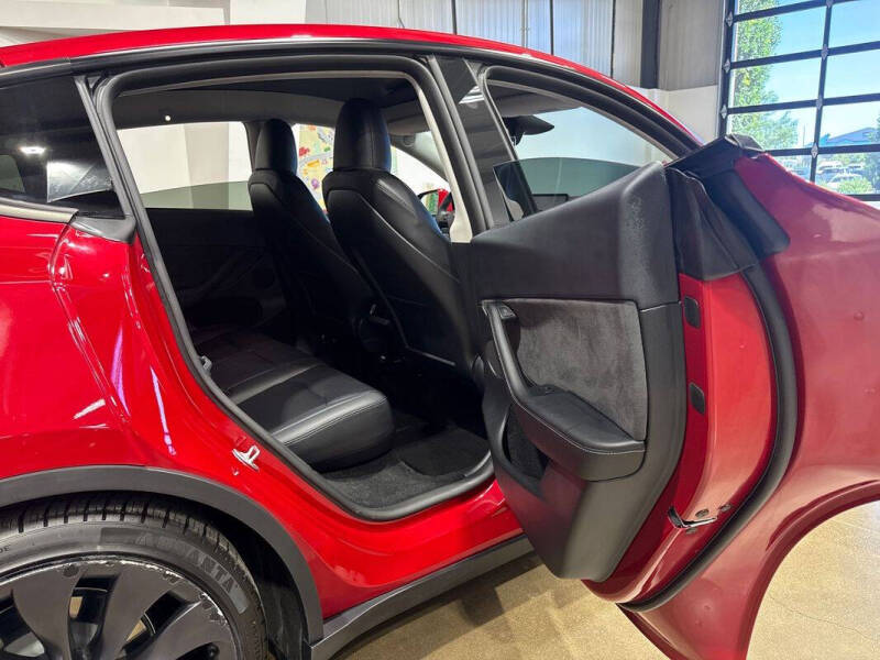 2023 Tesla Model Y Performance