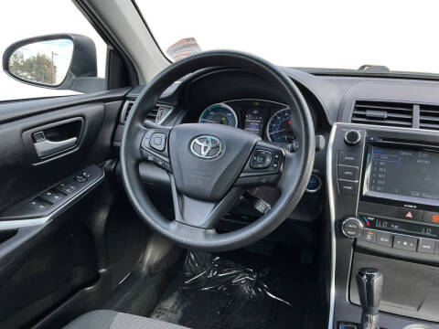 2017 Toyota Camry Hybrid LE