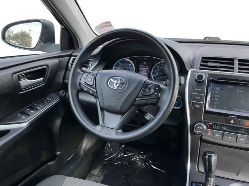 2017 Toyota Camry Hybrid LE