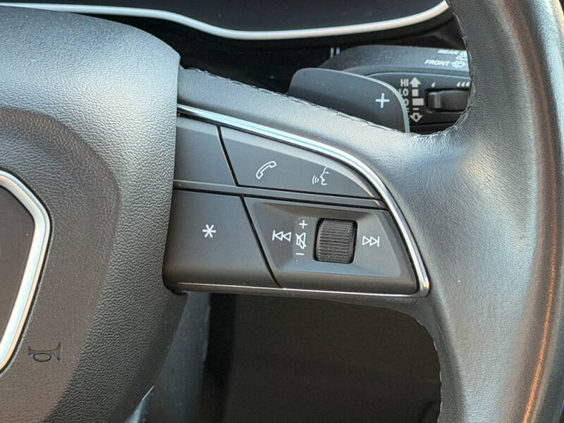 2023 Audi Q3 quattro S line Premium 45 TFSI