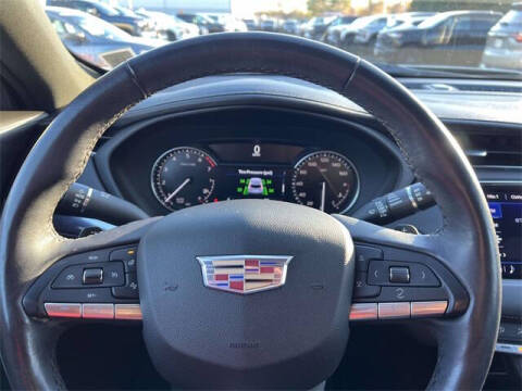 2023 Cadillac XT4 Luxury