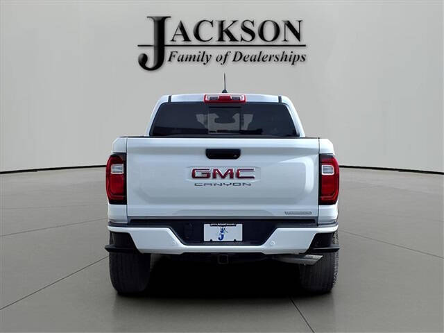 2025 GMC Canyon Elevation
