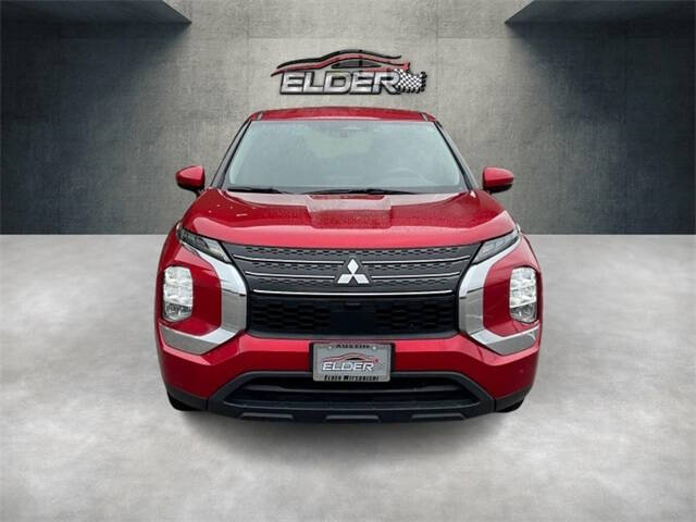 2022 Mitsubishi Outlander ES