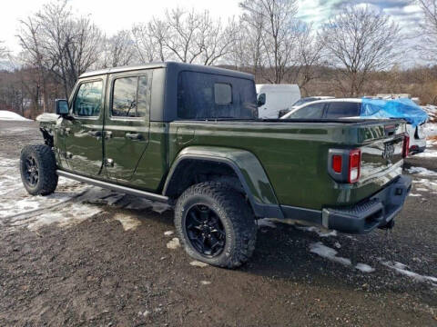 2022 Jeep Gladiator Sport