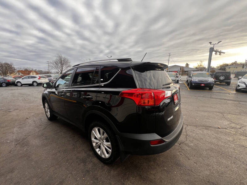 2015 Toyota RAV4 Limited photo 13