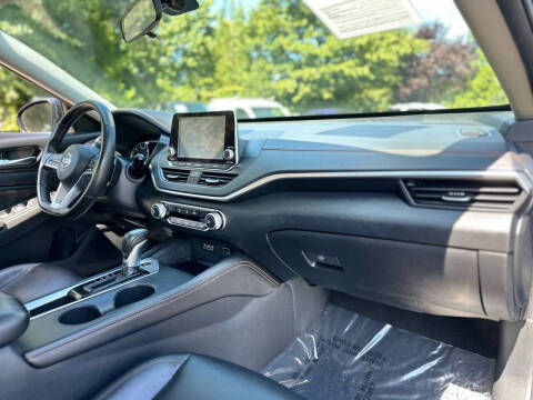 2021 Nissan Altima 2.5 SR