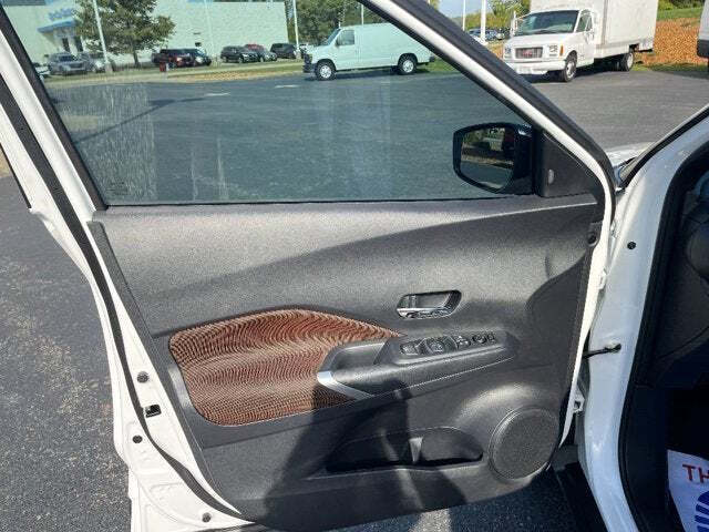 2023 Nissan Kicks 37