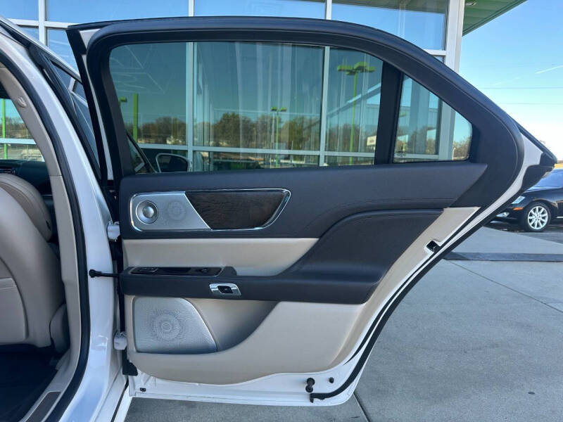 2017 Lincoln Continental Reserve