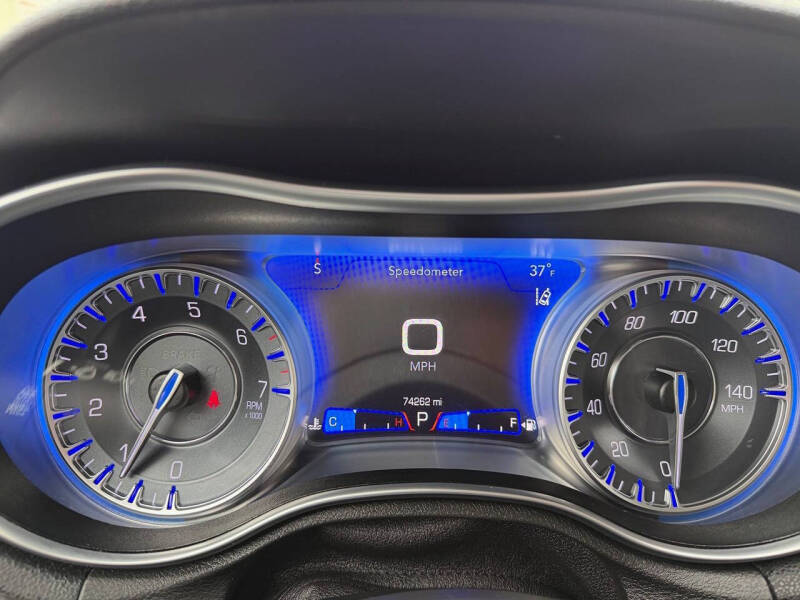 2022 Chrysler 300 Touring L