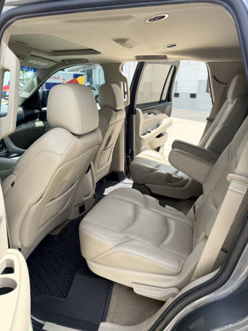 2019 Cadillac Escalade Luxury