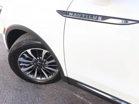 2021 Lincoln Nautilus Reserve