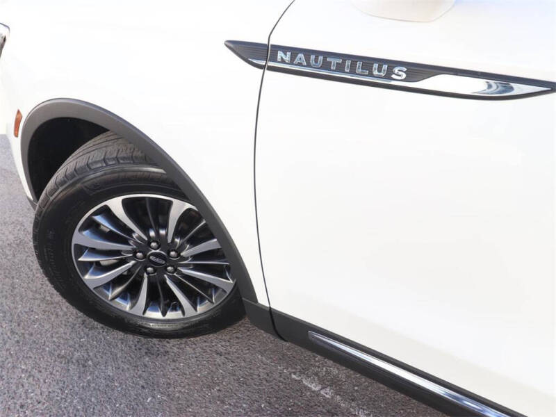 2021 Lincoln Nautilus Reserve