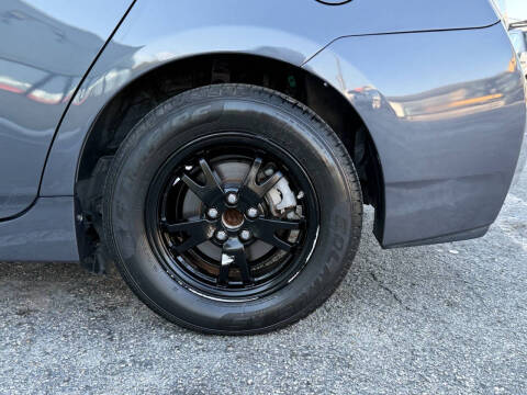 2014 Toyota Prius Five