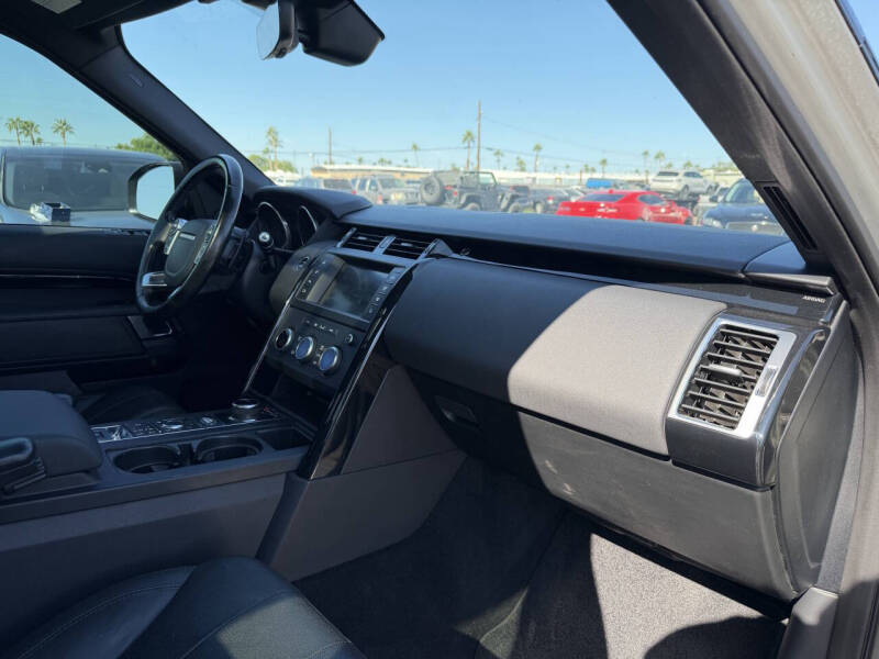 2017 Land Rover Discovery SE