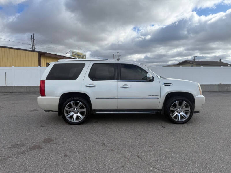 2010 Cadillac Escalade Luxury