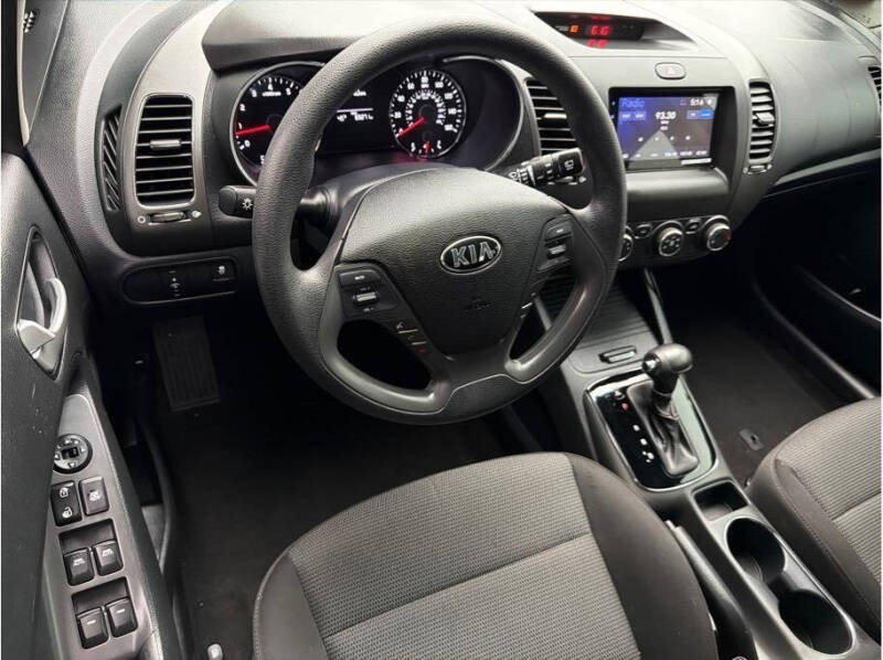 2017 Kia Forte5 LX