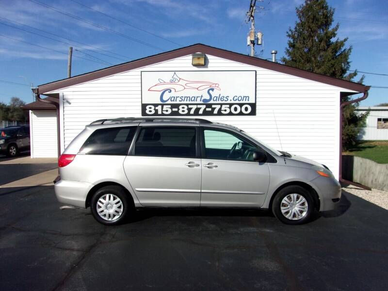2006 Toyota Sienna for sale at CARSMART SALES INC in Loves Park IL