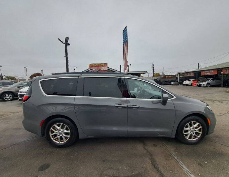 2022 Chrysler Pacifica Touring L