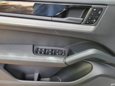 2024 Porsche Cayenne