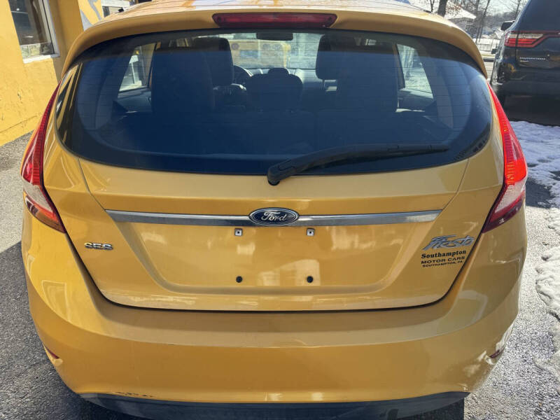 2011 Ford Fiesta SES