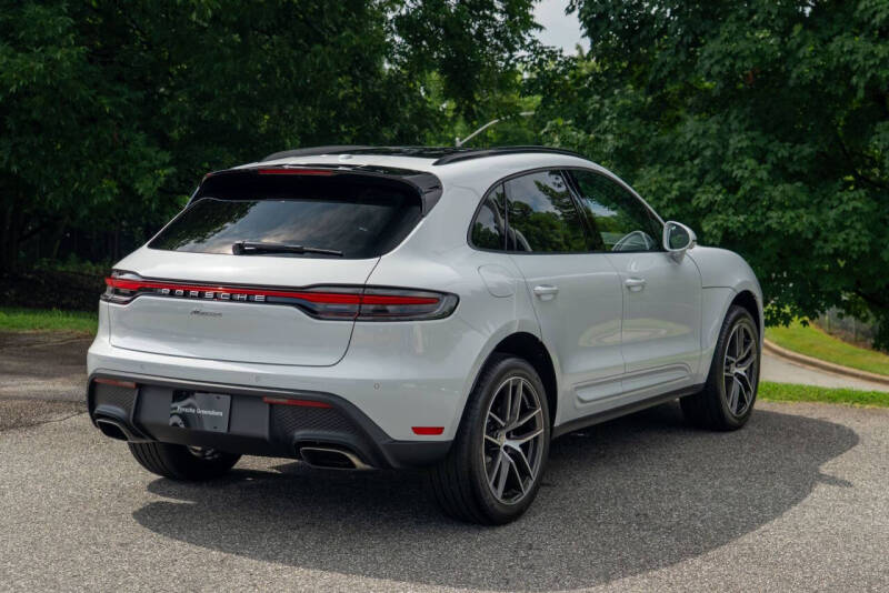 2025 Porsche Macan