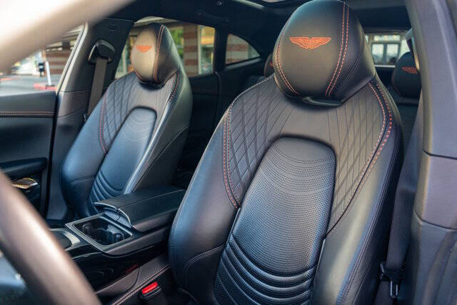 2022 Aston Martin DBX