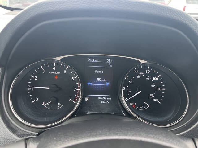 2016 Nissan Rogue SV