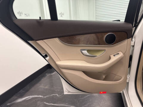 2015 Mercedes-Benz C-Class C 300