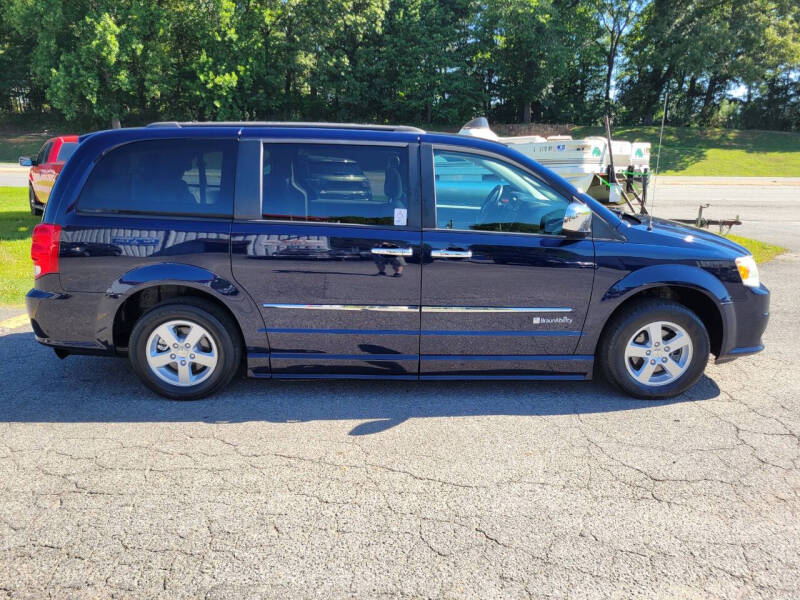 2012 Dodge WHEELCHAIR VAN