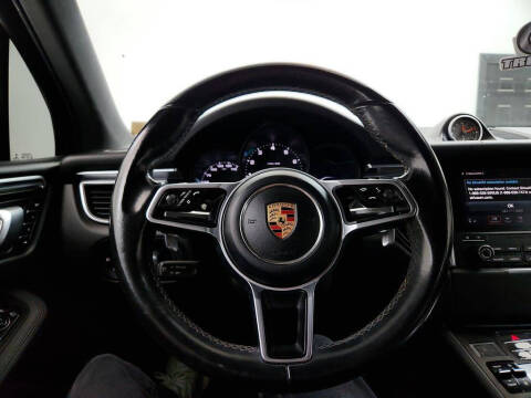 2017 Porsche Macan