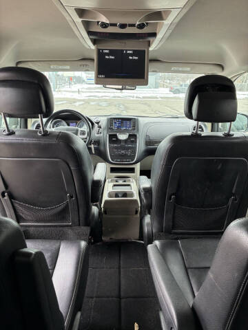 2014 Chrysler Town and Country Touring