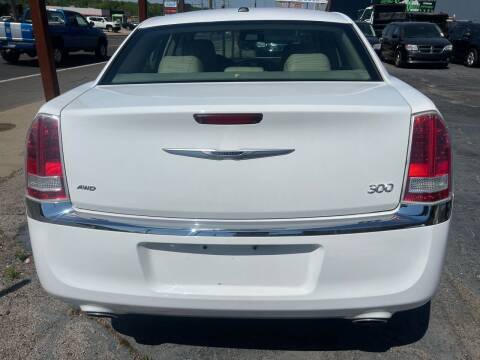 2014 Chrysler 300 for sale at JORDAN AUTO SALES in Youngstown OH