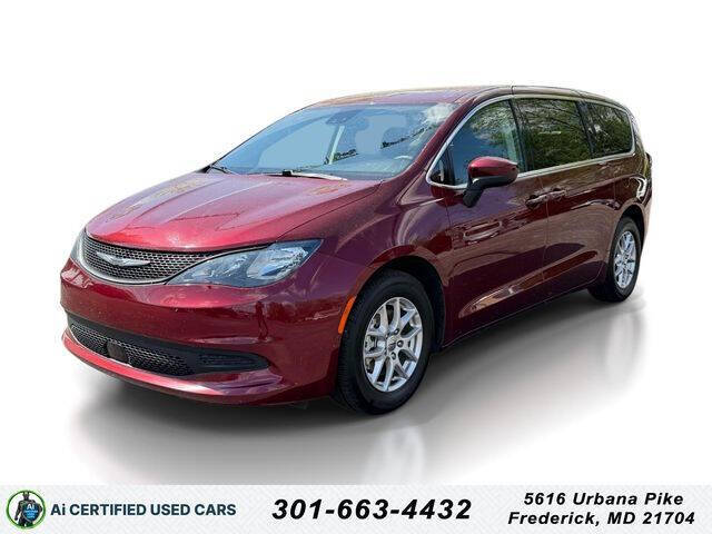 2023 Chrysler Voyager LX