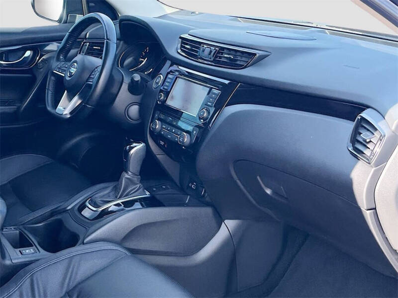 2021 Nissan Rogue Sport SL