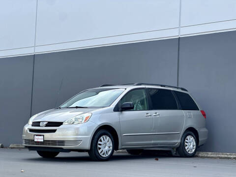 2004 Toyota Sienna CE 7 Passenger