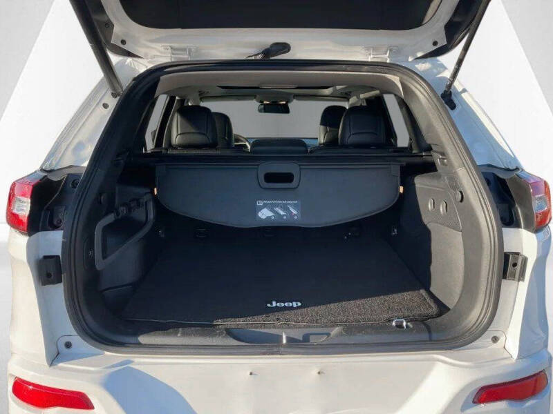 2017 Jeep Cherokee Overland