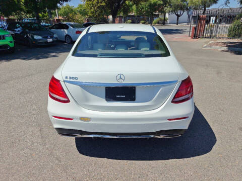 2017 Mercedes-Benz E-Class E 300