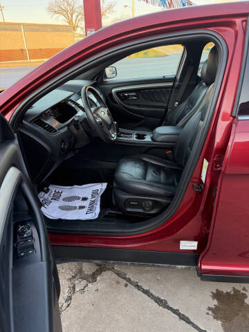 2018 Ford Taurus SEL