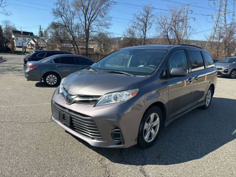 2019 Toyota Sienna for sale at Deals on Wheels in Suffern NY