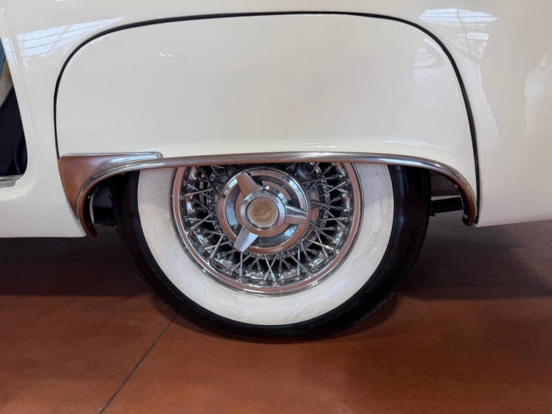 1957 Ford Thunderbird