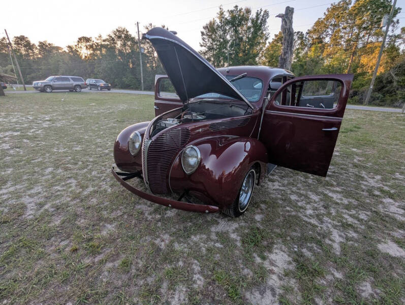 1938 Ford Deluxe