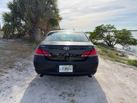 2008 Toyota Avalon XLS