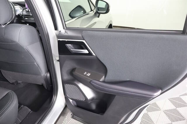 2024 Mitsubishi Outlander ES