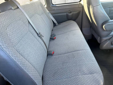 2017 Chevrolet Express LS 2500