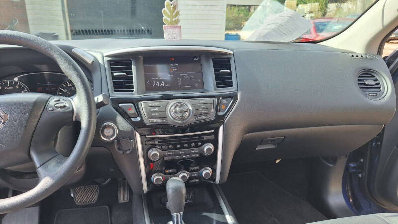 2018 Nissan Pathfinder S