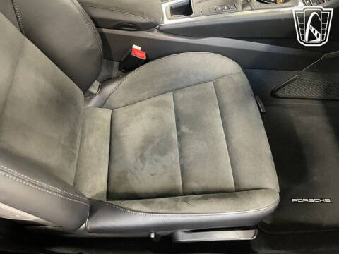 2021 Porsche 718 Cayman GTS 4.0