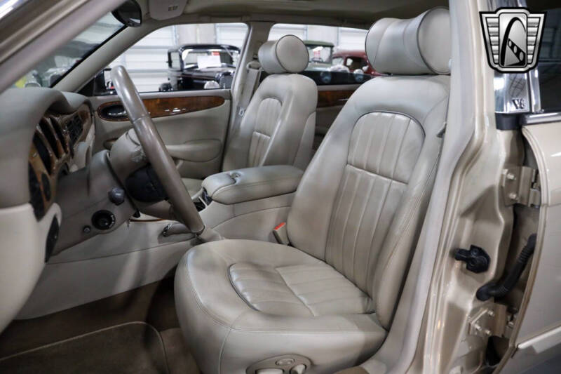 2001 Jaguar XJ-Series XJ8L