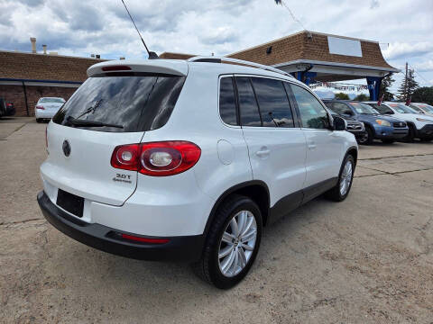 2011 Volkswagen Tiguan SEL 4Motion