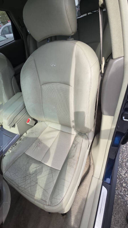 2005 Infiniti FX35