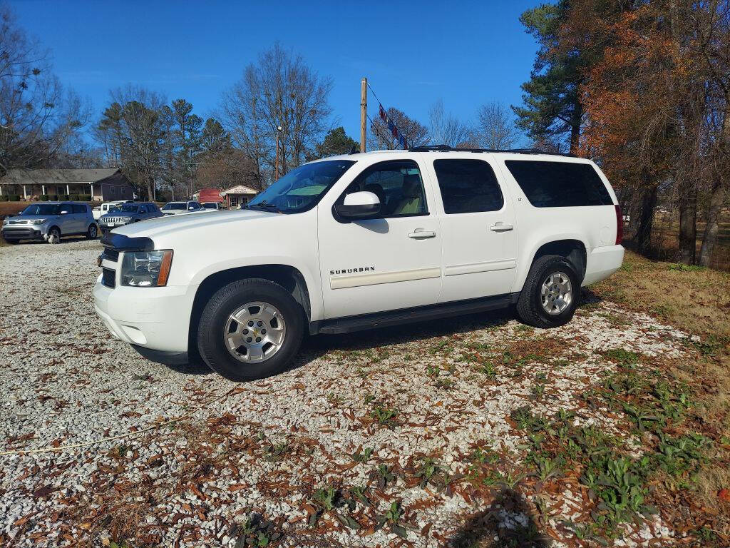 2014 Chevrolet Suburban for sale at Victory Auto Sales LLC in Mooreville, MS